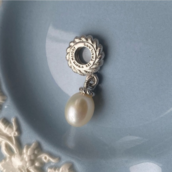 Judith Ripka Sterling silver pearl charm for charm bracelet - Picture 2 of 4